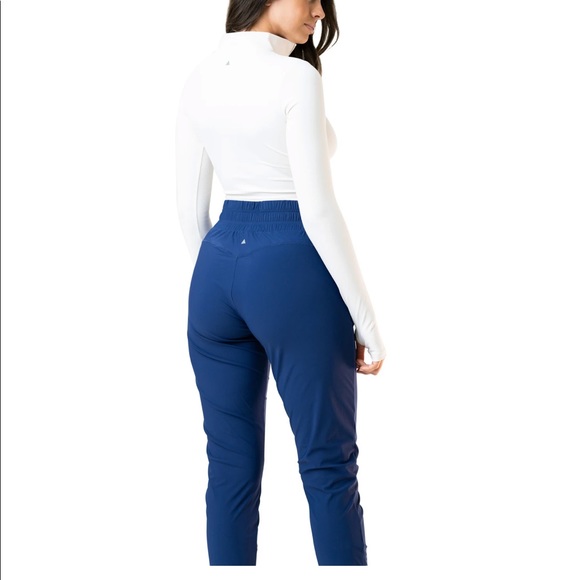Balance athletica outlander refine crop zip xxs - Picture 4 of 4